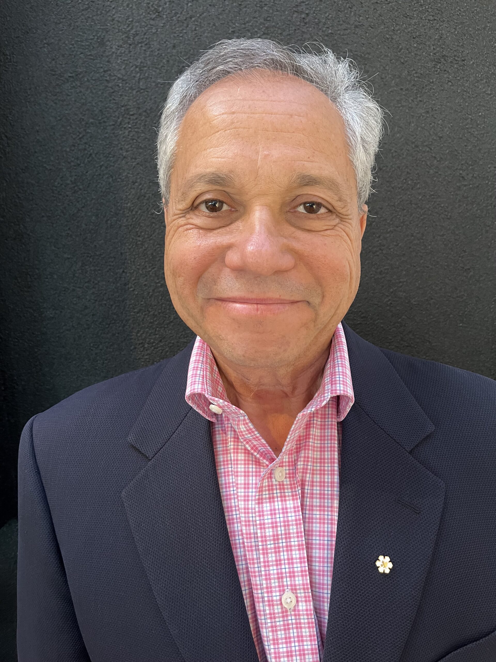 JCB's Peter Singer, leader in bioethics education and research 